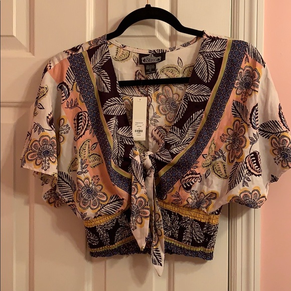 Francesca's Collections Tops - Crop top blouse super cute for summer NEW with Tag